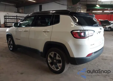 2020 Jeep Compass Limited 4X4 из США, поврежденный, VIN 3C4NJDCB8LT142191